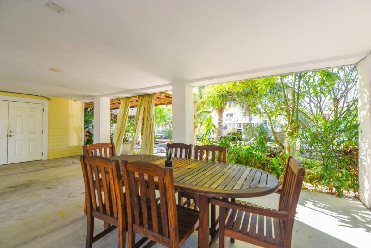 Loggerhead Lagoon - Modern Waterfront Home Pirates Cove Esterno foto